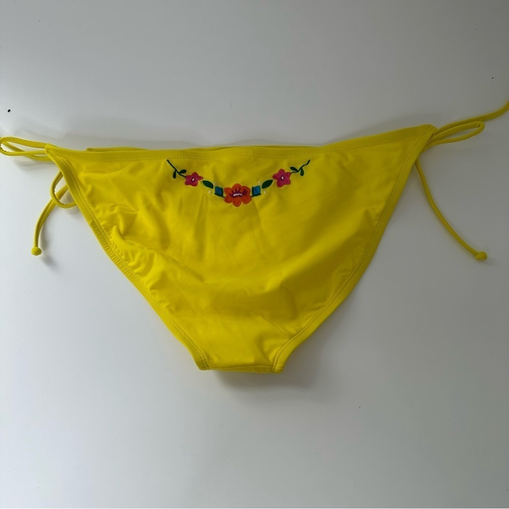Xhilaration yellow bikini bottoms with floral details size L